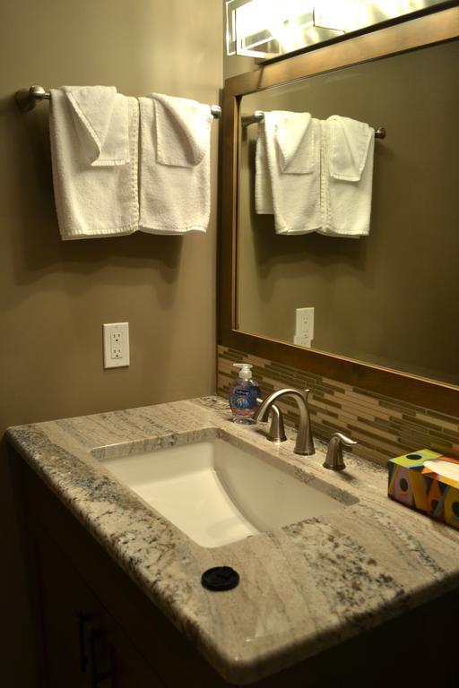 Radium Elk Park B&B Radium Hot Springs Zimmer foto